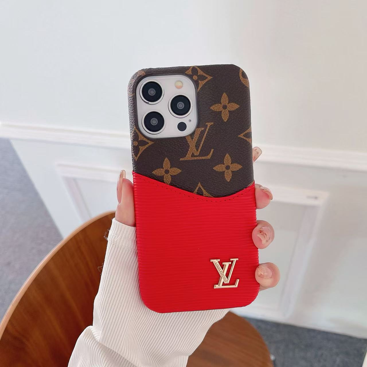 Luxurious iPhone Cover (card slot)2