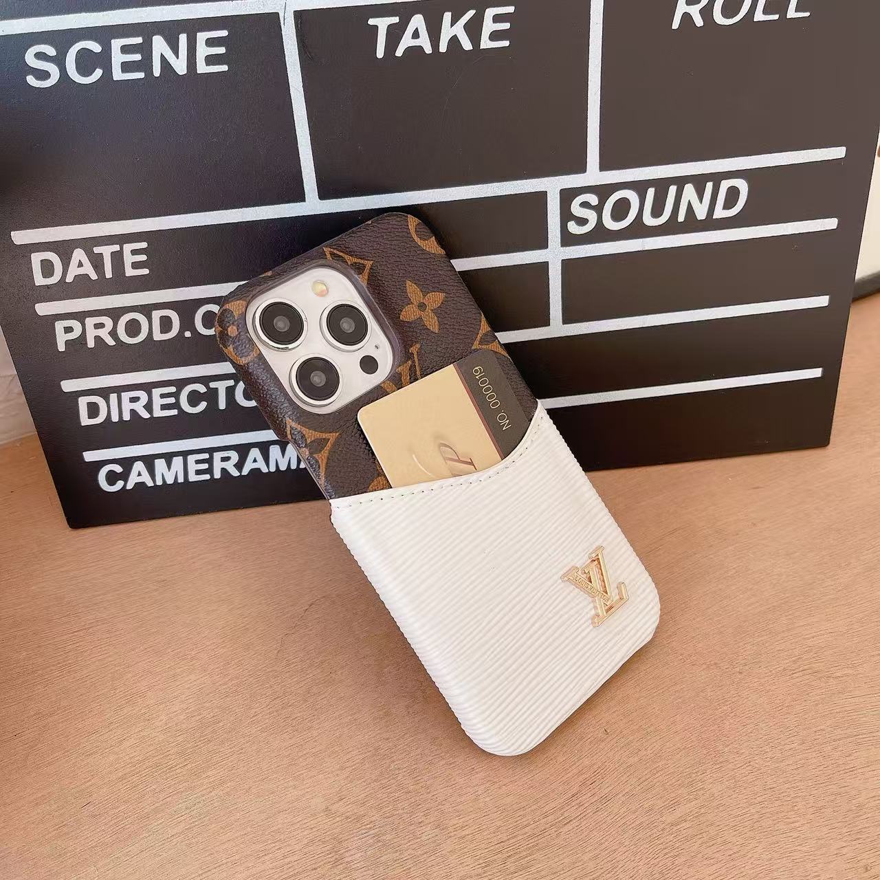 Luxurious iPhone Cover (card slot)