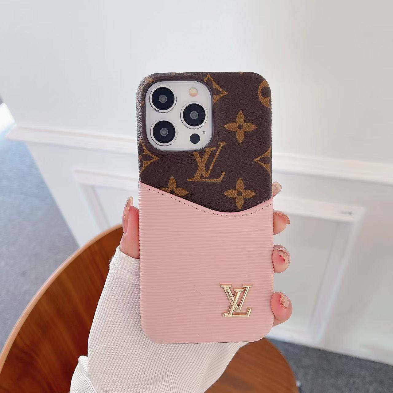 Luxurious iPhone Cover (card slot)